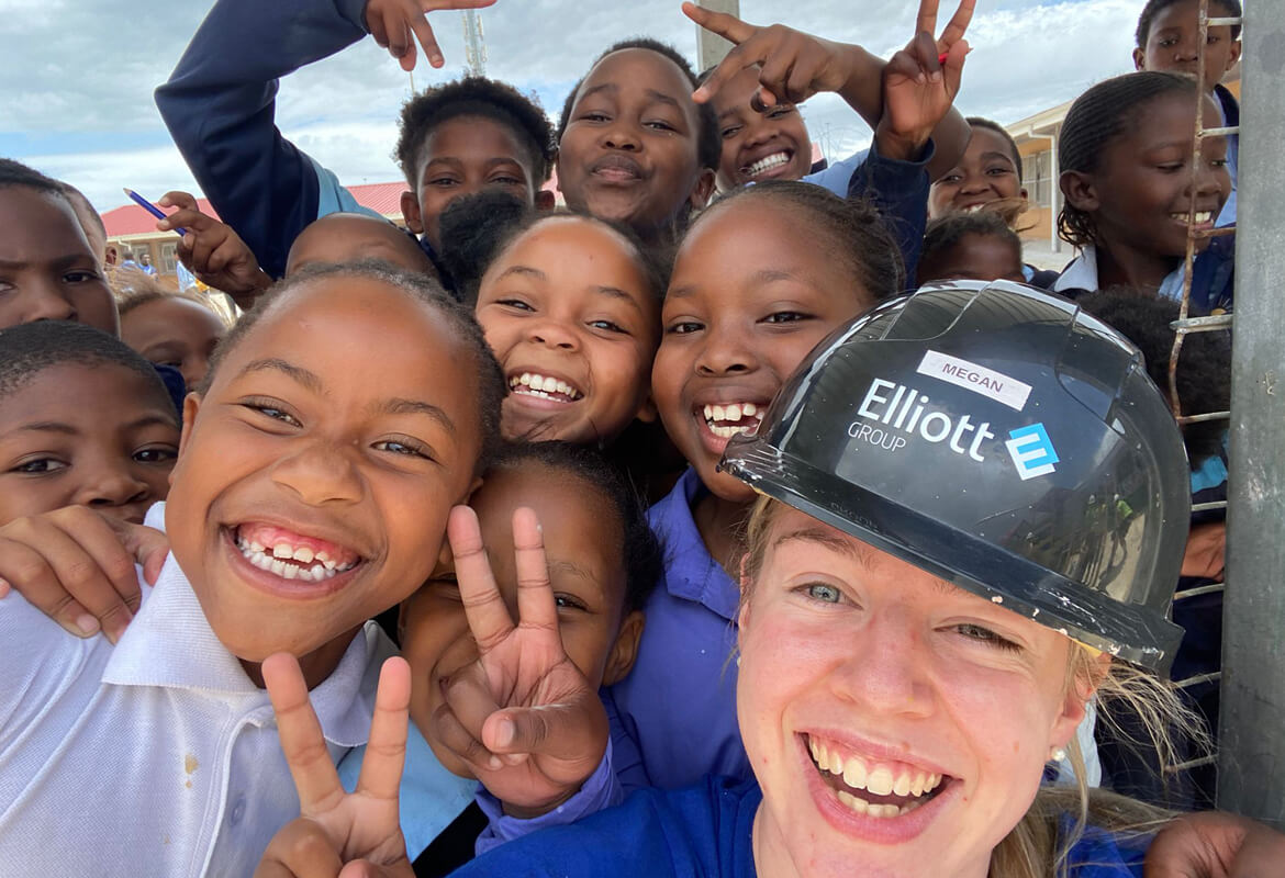 Mellon Educate Elliott Group Volunteers Photo 2023